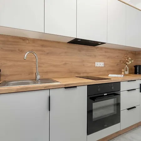 Slowackiego Bright Close To Mtp By Renters