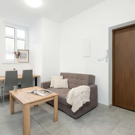 Daire Slowackiego Bright Close To Mtp By Renters
