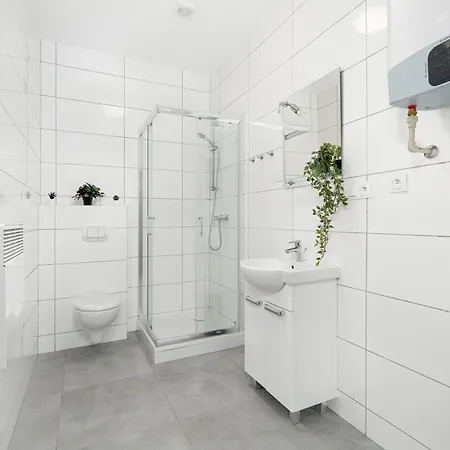 Slowackiego Bright Close To Mtp By Renters Апартаменти Познань