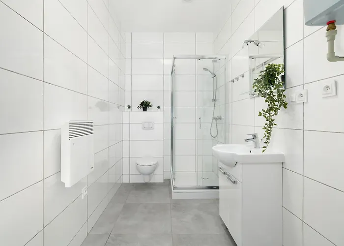 Slowackiego Bright Close To Mtp By Renters Apartman Poznań